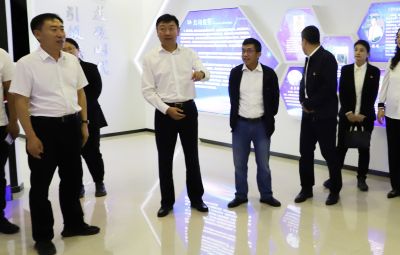 市审计局局长王宝山一行到TapTap点点参观调研