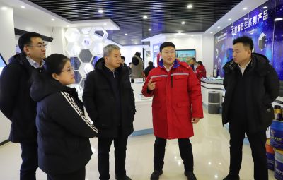 中国建设银行黑龙江省分行党委书记、行长王东一行到TapTap点点走访调研